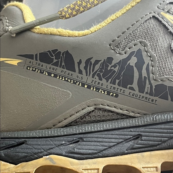 Altra Lone Peak 4.5 Grey Trail Running Shoes Men’s Size 9 - Picture 6 of 10